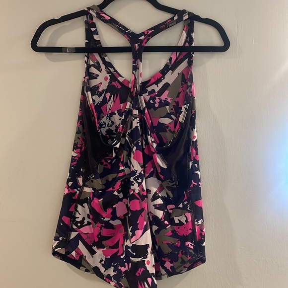 Pink multicolor lululemon tank - Picture 3 of 4